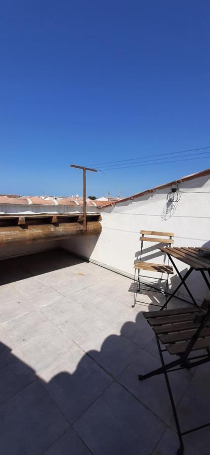 Jolie Maisonnette A Proximite De Toutes Commodites Сент-Марі-де-ла-Мер Екстер'єр фото